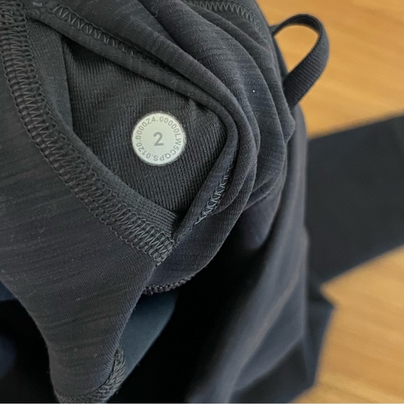 Lululemon Athletica Leggings - SIZE 2 - Picture 4 of 4
